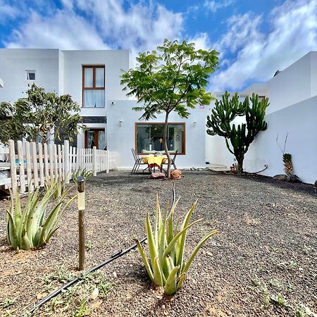 Loft La Cueva De Los Pajaros Плая Бланка Екстериор снимка