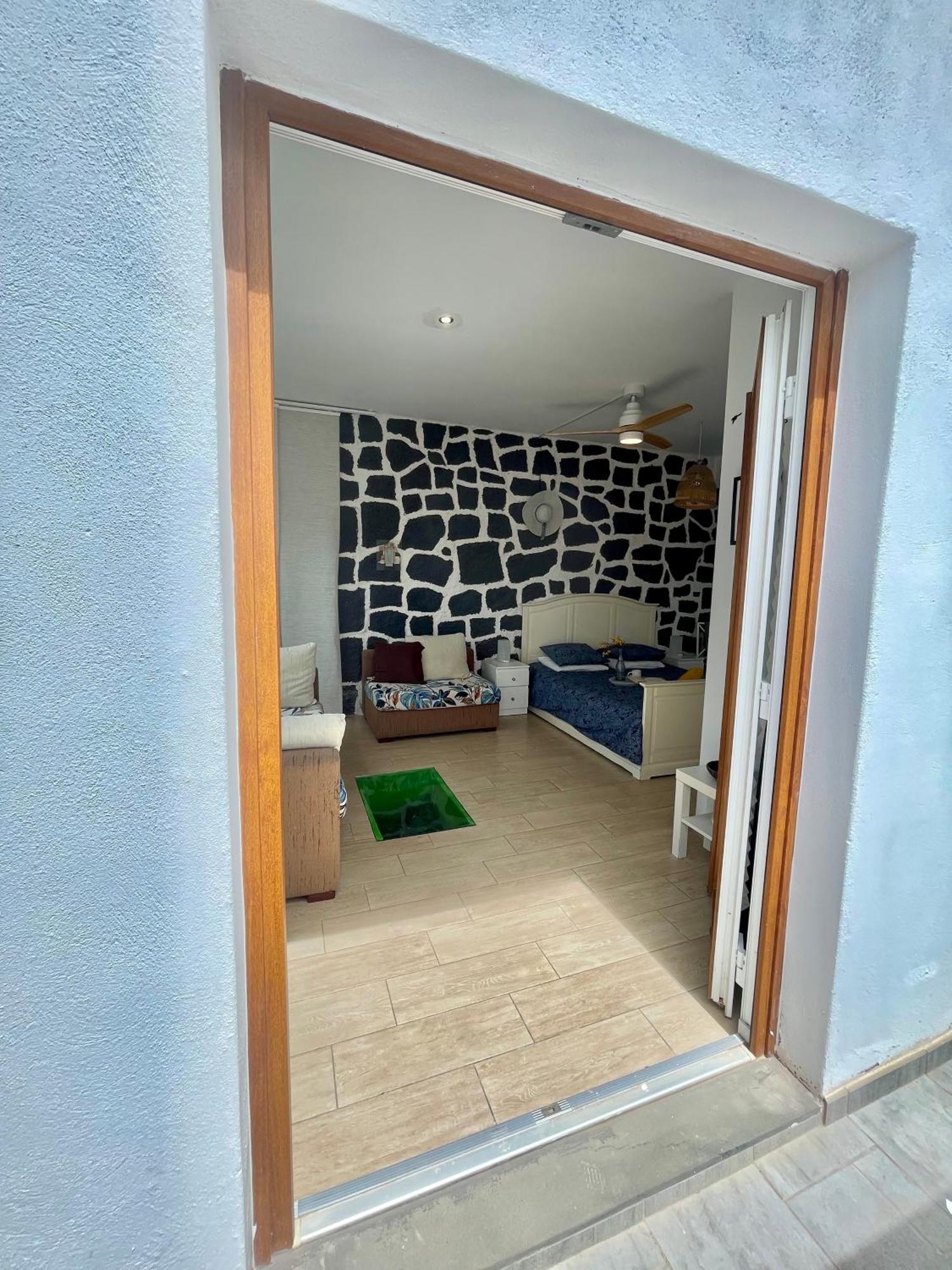 Loft La Cueva De Los Pajaros Плая Бланка Екстериор снимка