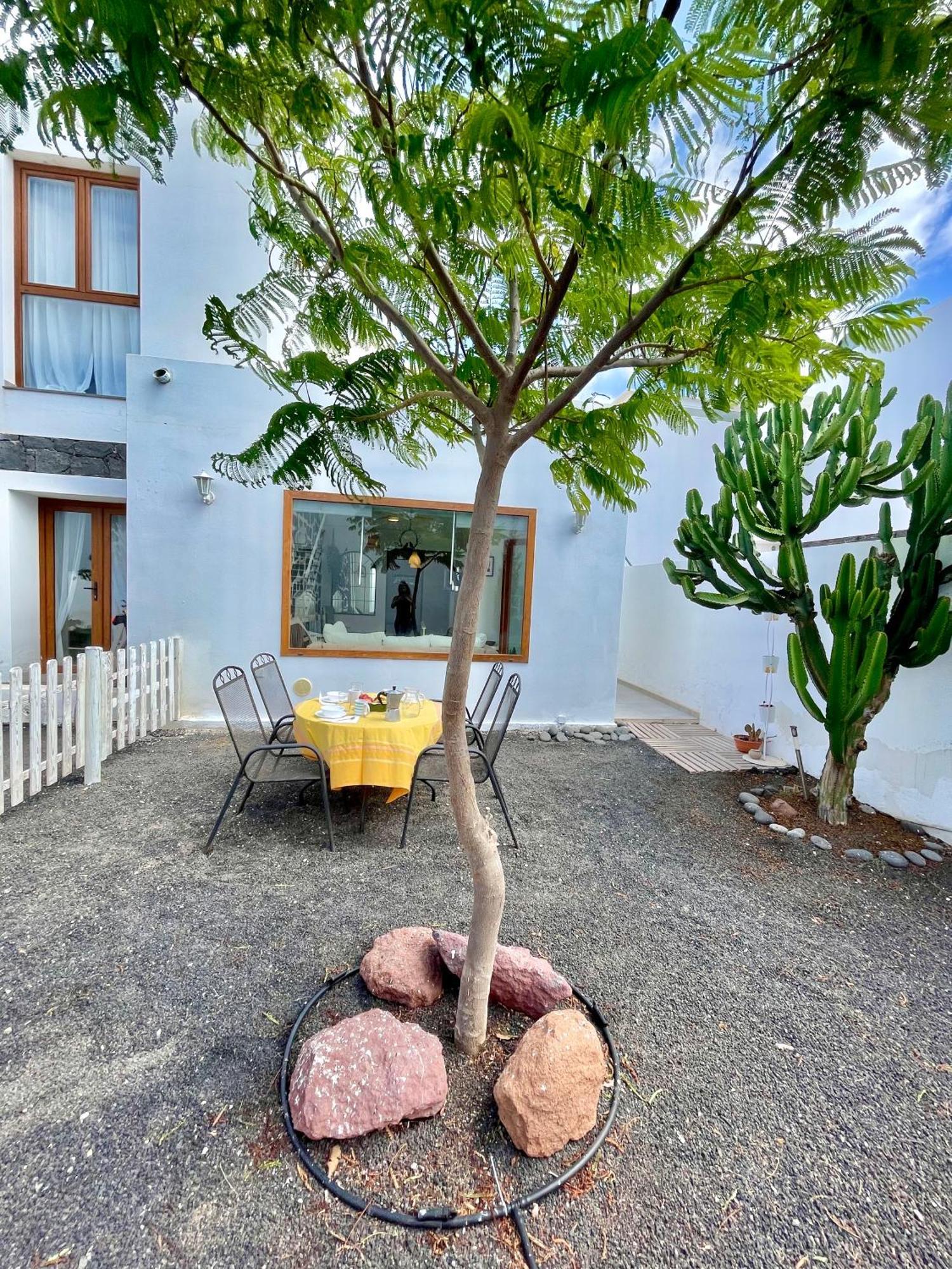 Loft La Cueva De Los Pajaros Плая Бланка Екстериор снимка